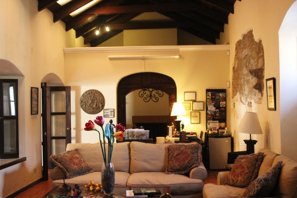 Hotel Sor Juana Antigua ภายนอก รูปภาพ