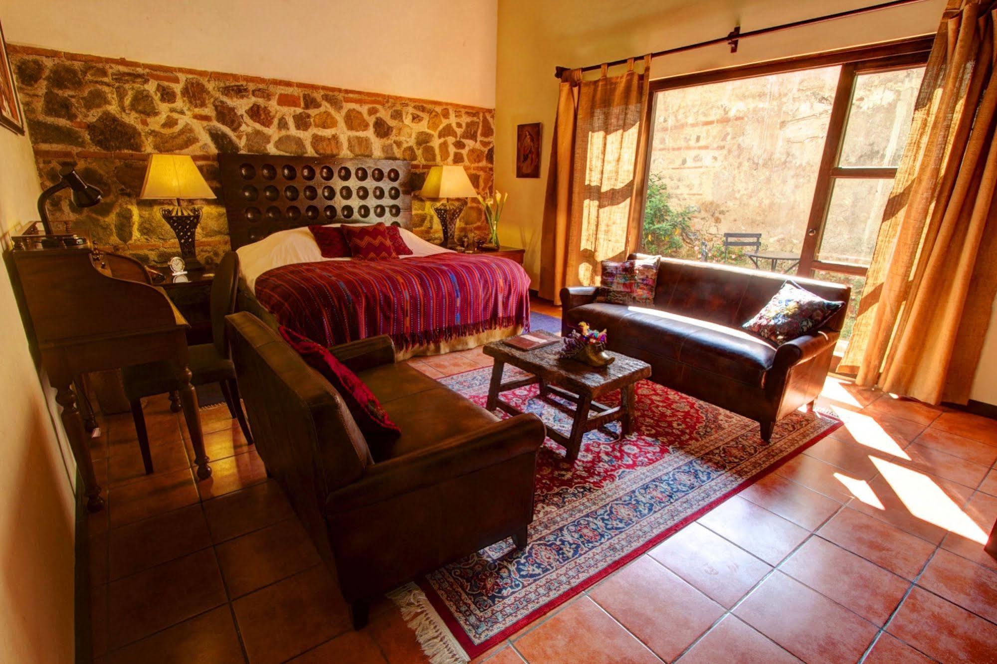 Hotel Sor Juana Antigua ภายนอก รูปภาพ