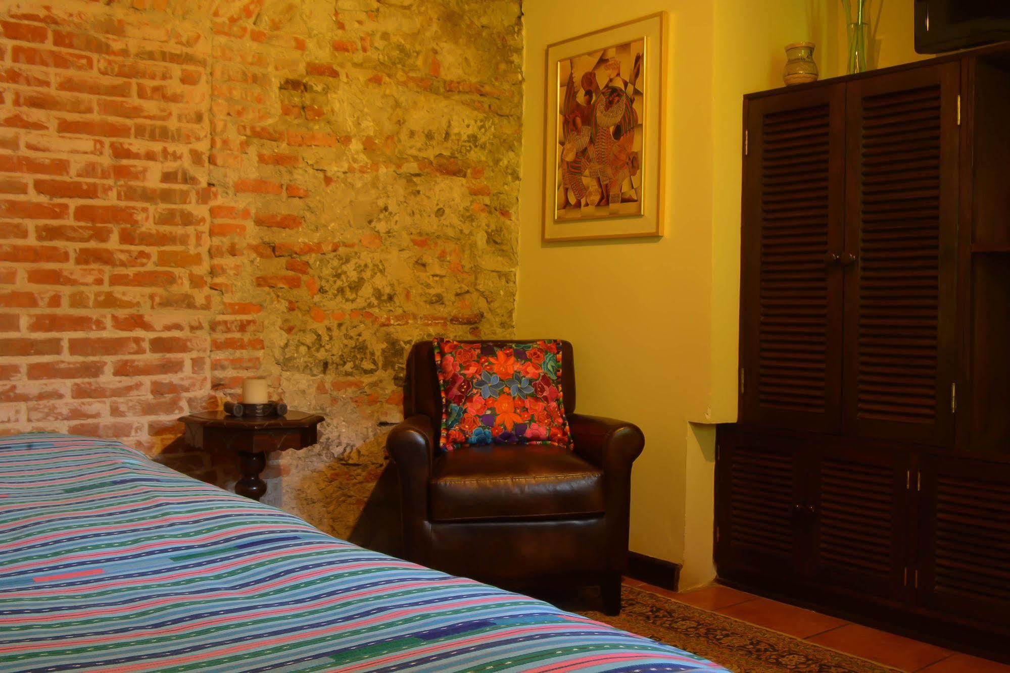 Hotel Sor Juana Antigua ภายนอก รูปภาพ