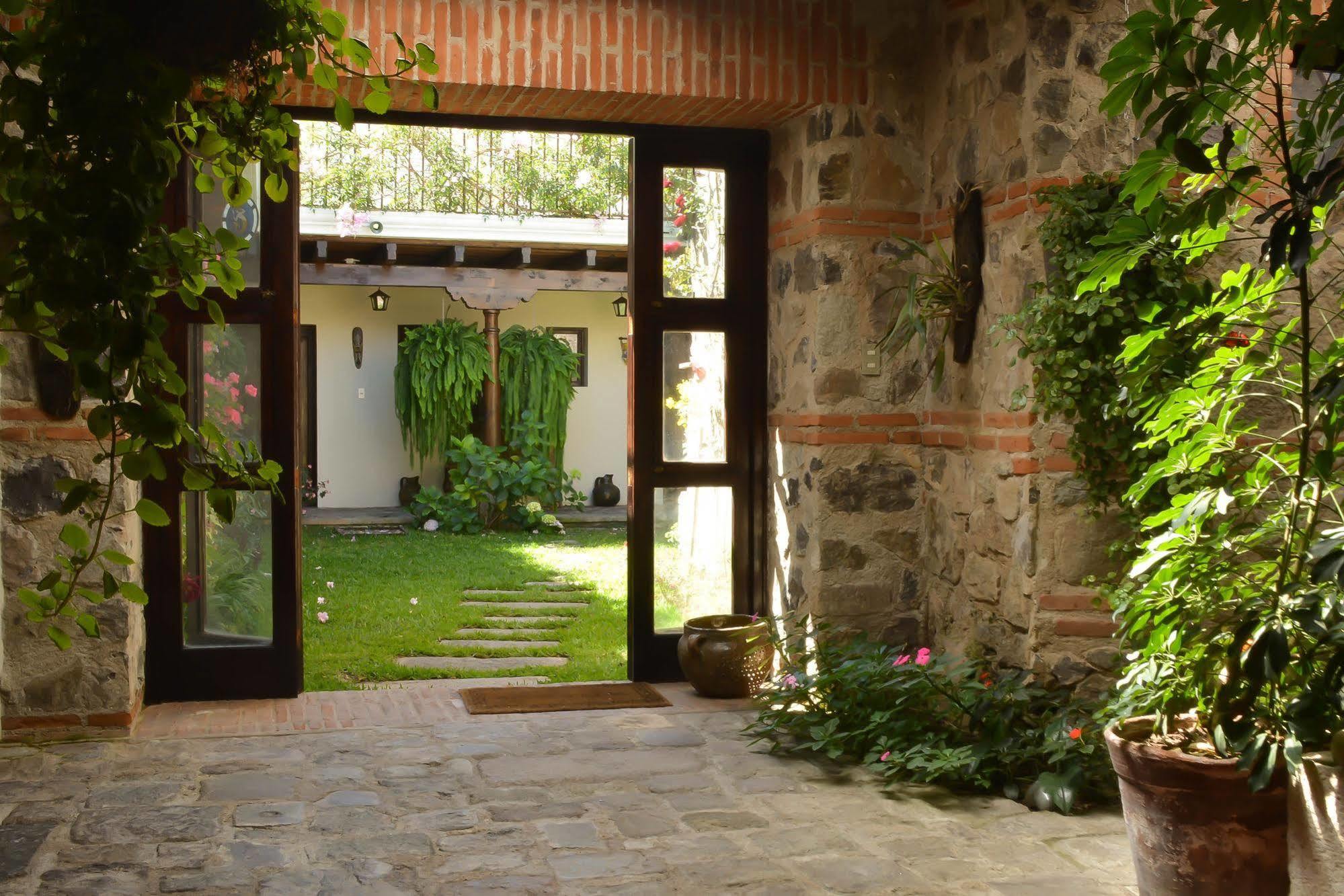 Hotel Sor Juana Antigua ภายนอก รูปภาพ