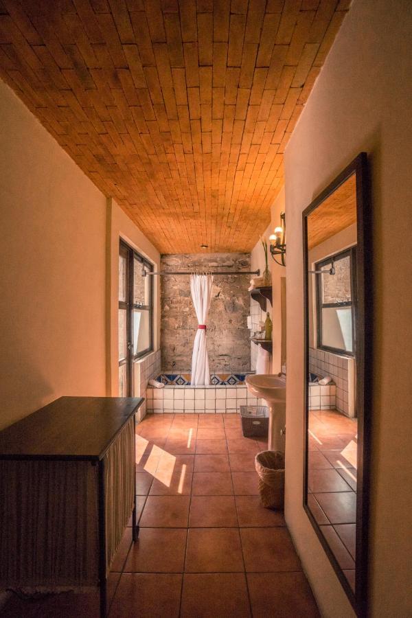 Hotel Sor Juana Antigua ภายนอก รูปภาพ