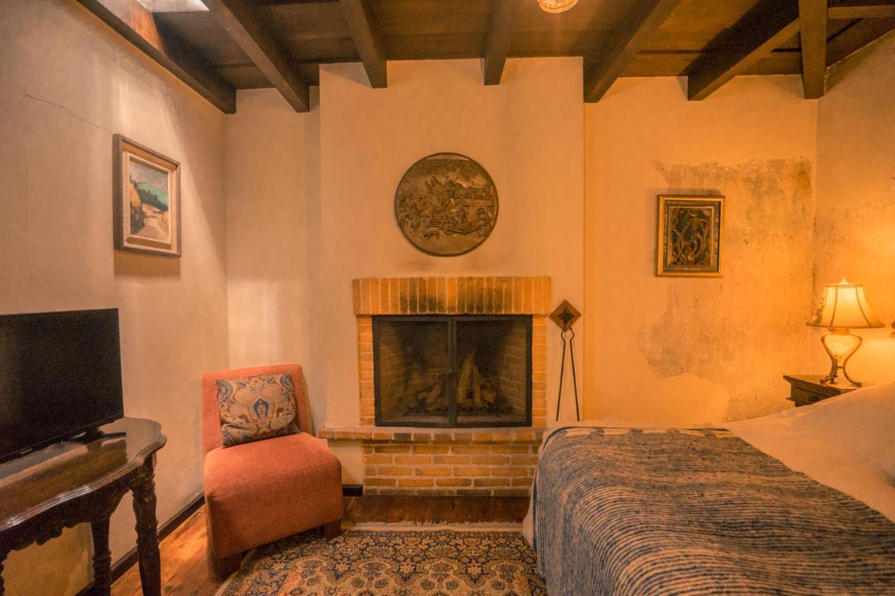 Hotel Sor Juana Antigua ภายนอก รูปภาพ